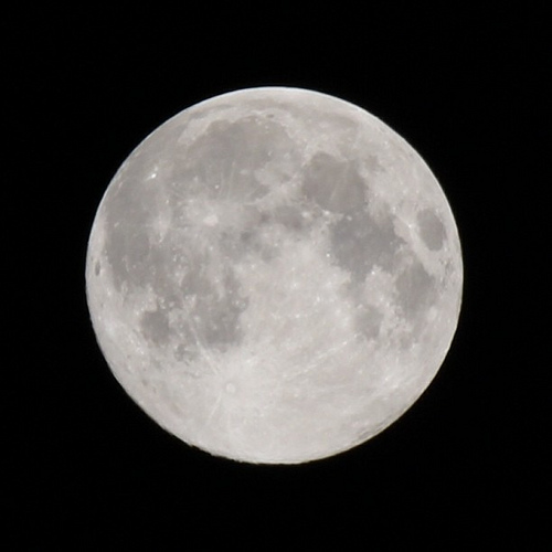 満月 - デジイチで満月を撮影